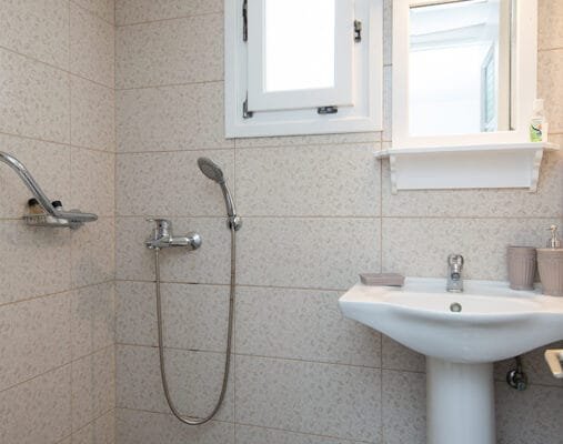 Themonia room Frazeska villa Sifnos