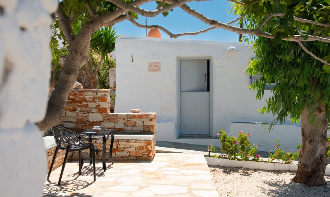 Themonia room Frazeska villa Sifnos