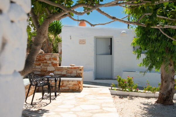Themonia room Frazeska villa Sifnos